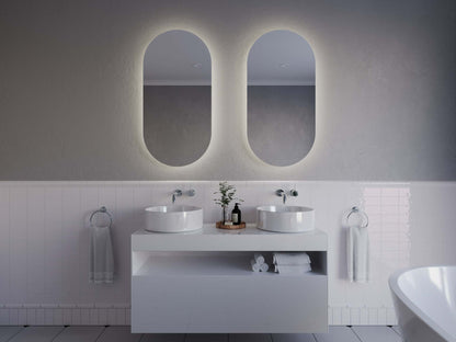 Ovalt LED-spejl – model A1